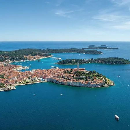 Lejlighed 1 Bedroom Awesome Apartment In Rovinj